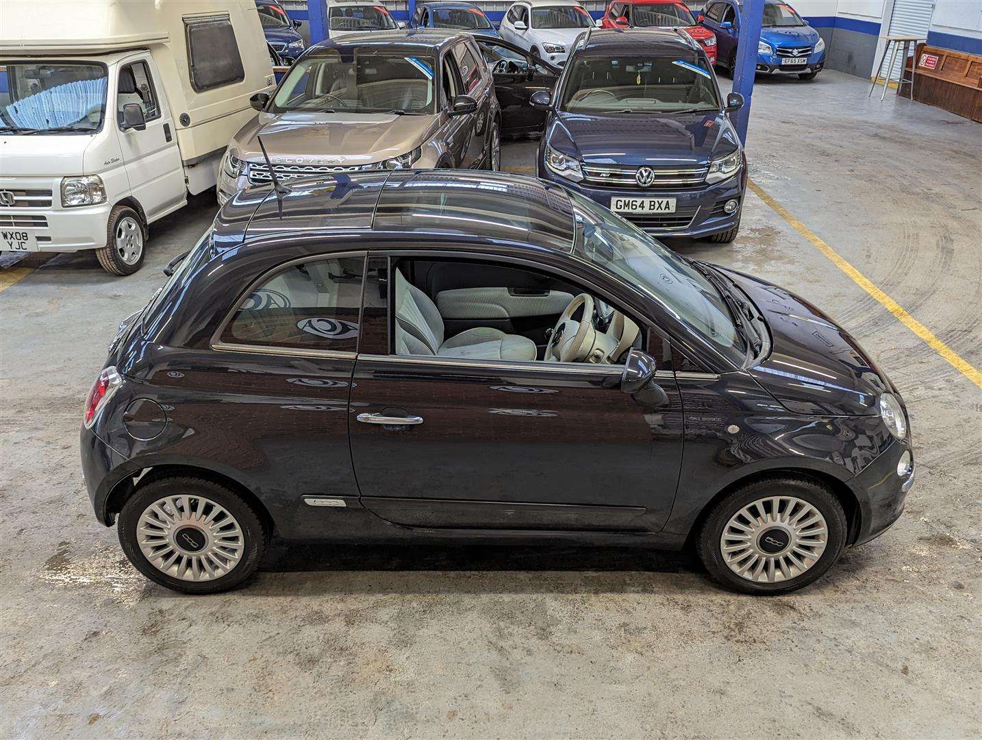 <p>2014 FIAT 500 LOUNGE</p>