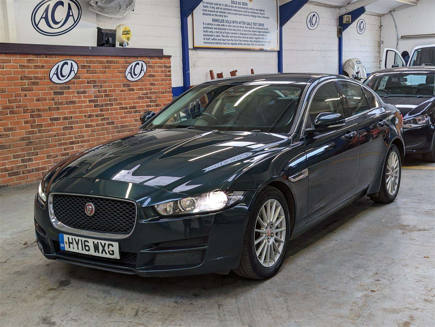 <p>2016 JAGUAR XE PRESTIGE D</p>