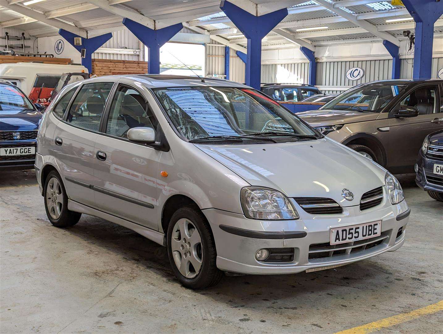 <p>2005 NISSAN ALMERA TINO SE</p>