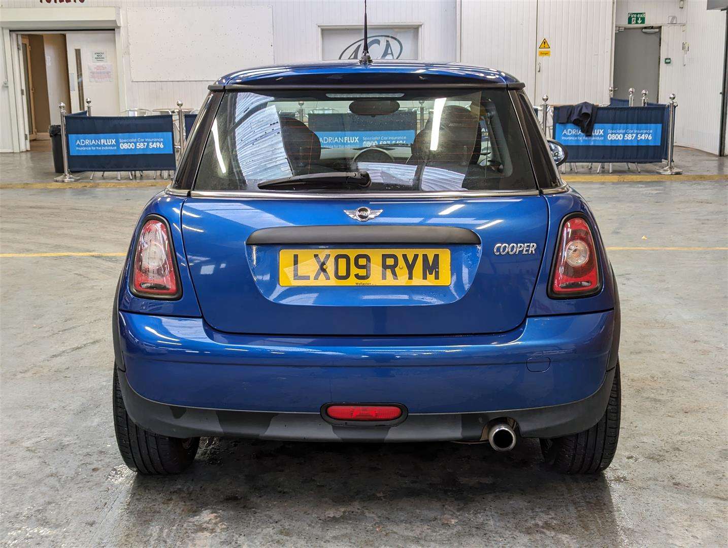 <p>2009 MINI COOPER</p>