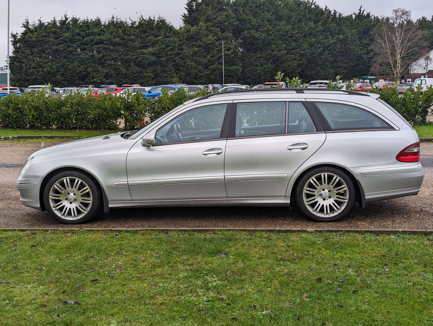 <p>2006 MERCEDES E320 CDI SPORT EST AUTO&nbsp;</p>