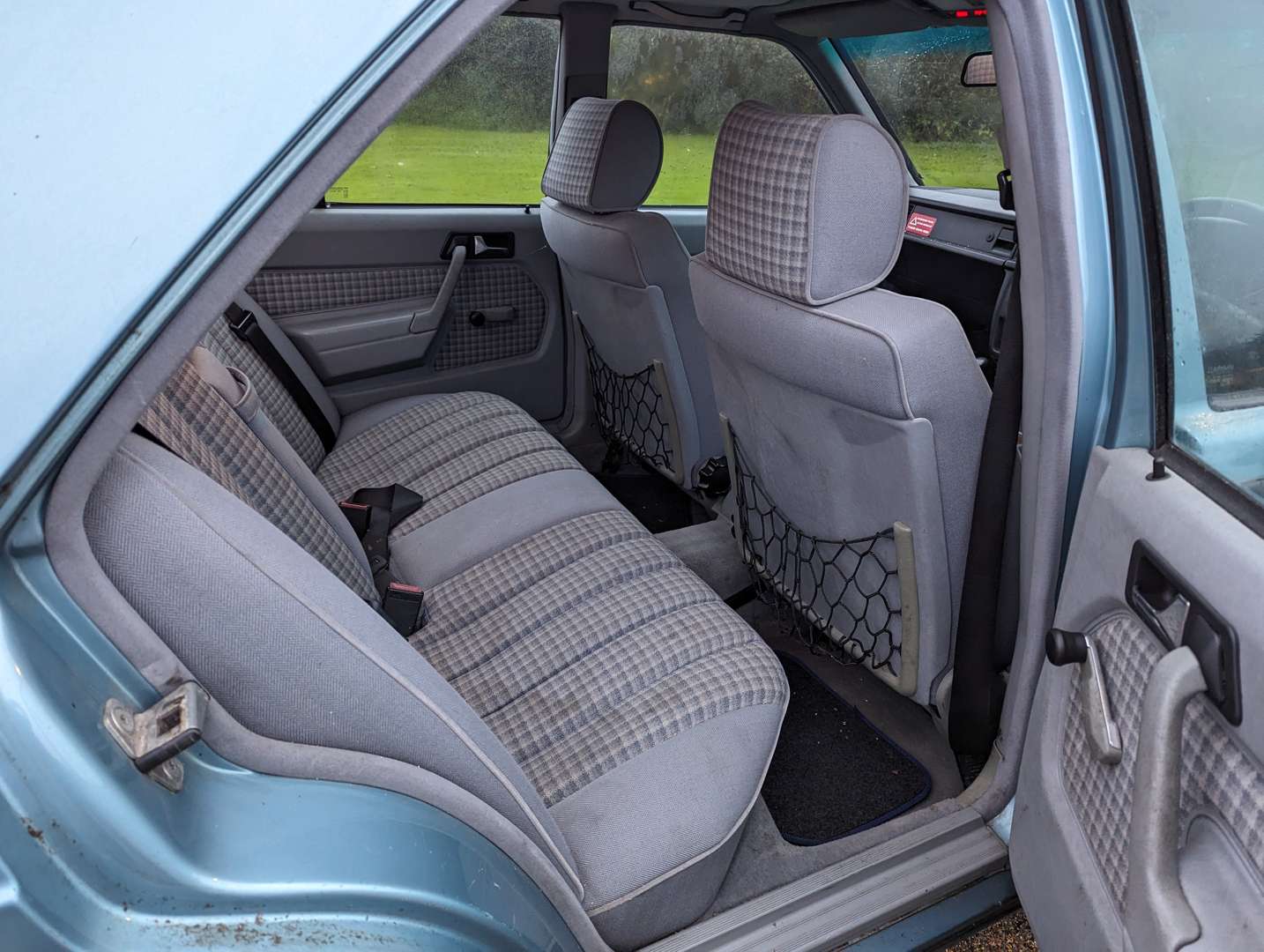 <p>1992 MERCEDES 190E 1.8</p>