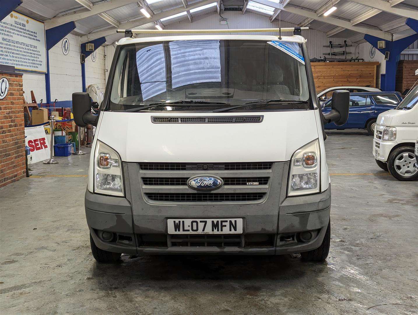 <p>2007 FORD TRANSIT 85 T260S FWD</p>