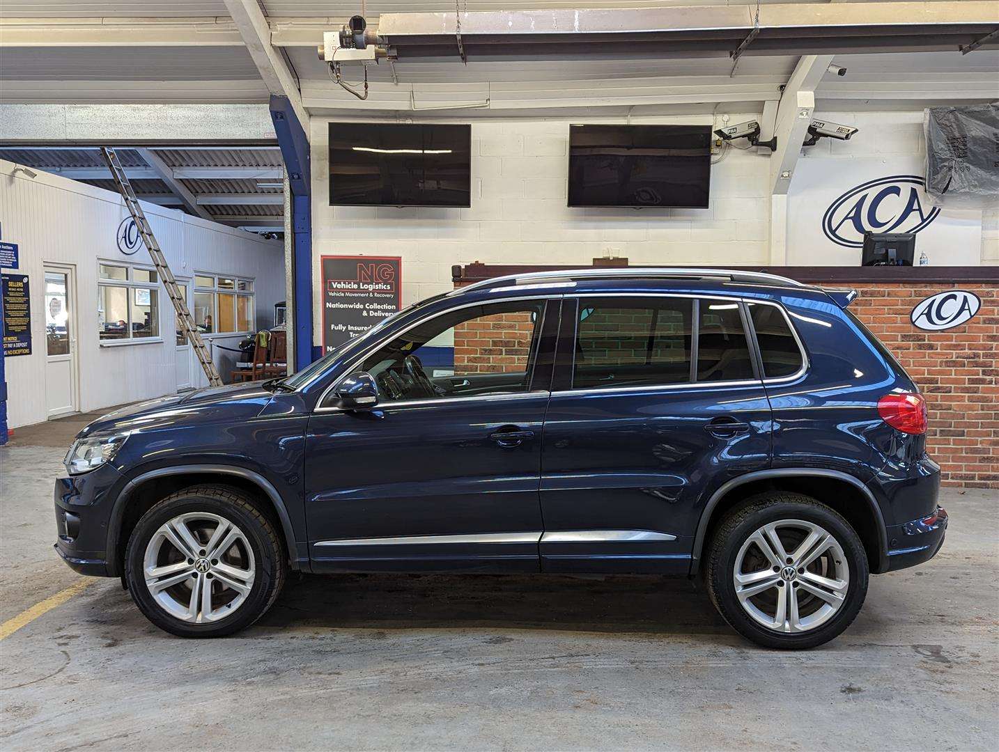 <p>2015 VOLKSWAGEN TIGUAN R LINE TDI BLUETECH</p>