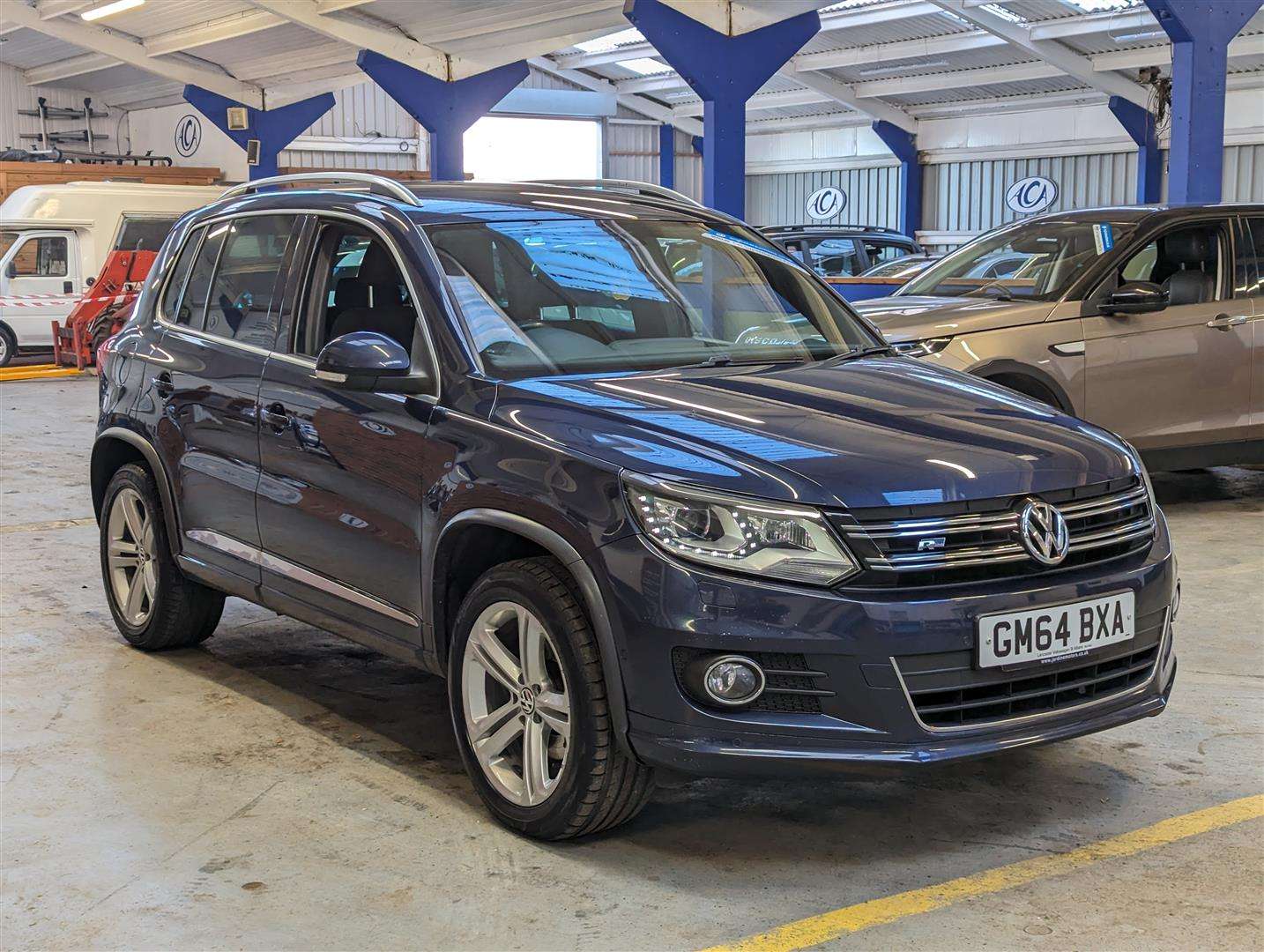 <p>2015 VOLKSWAGEN TIGUAN R LINE TDI BLUETECH</p>