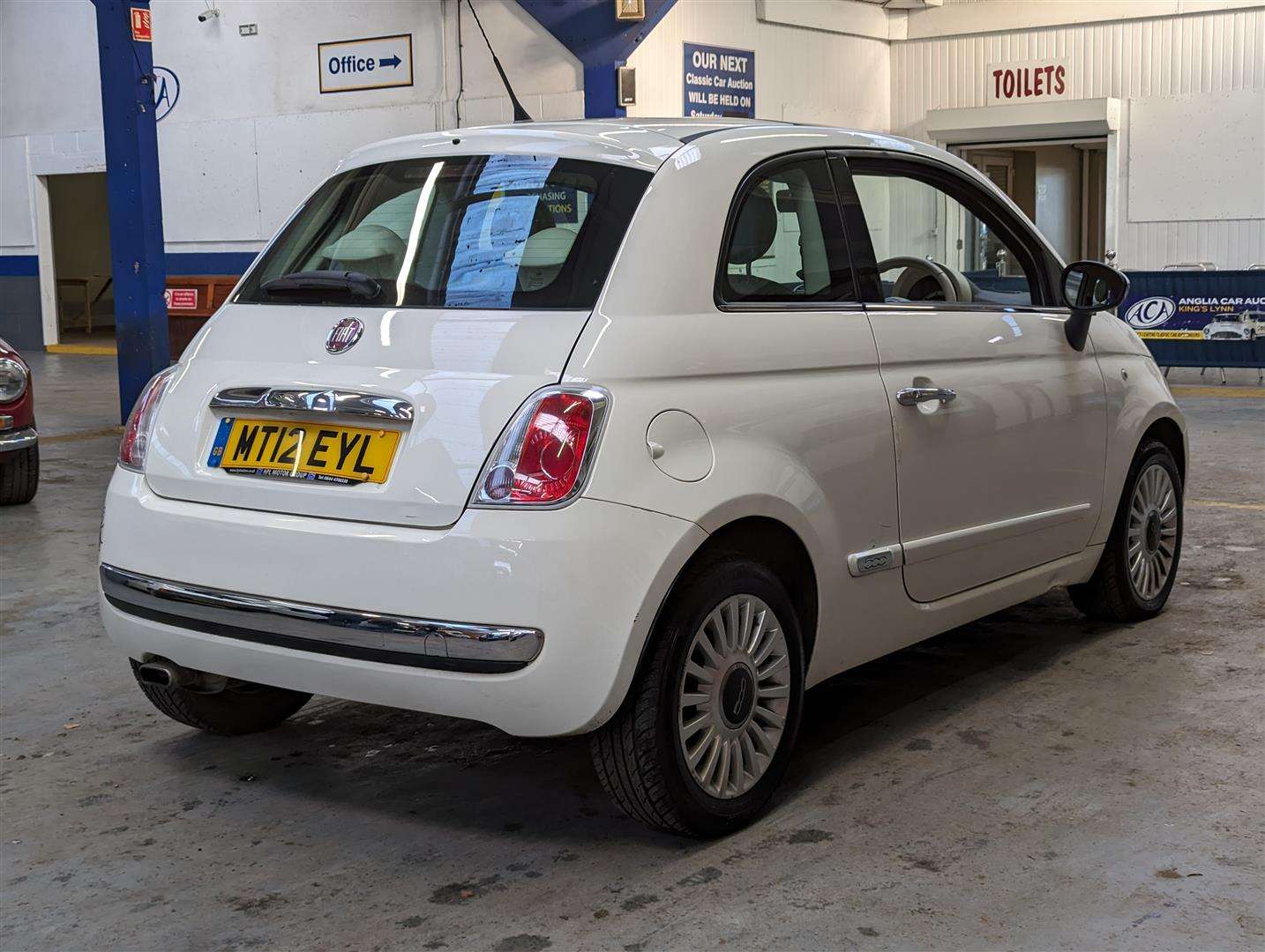 <p>2012 FIAT 500 LOUNGE</p>