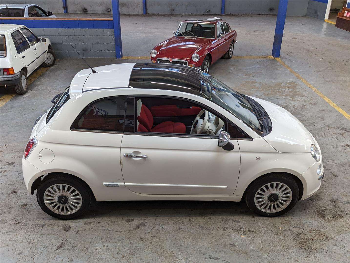 <p>2012 FIAT 500 LOUNGE</p>