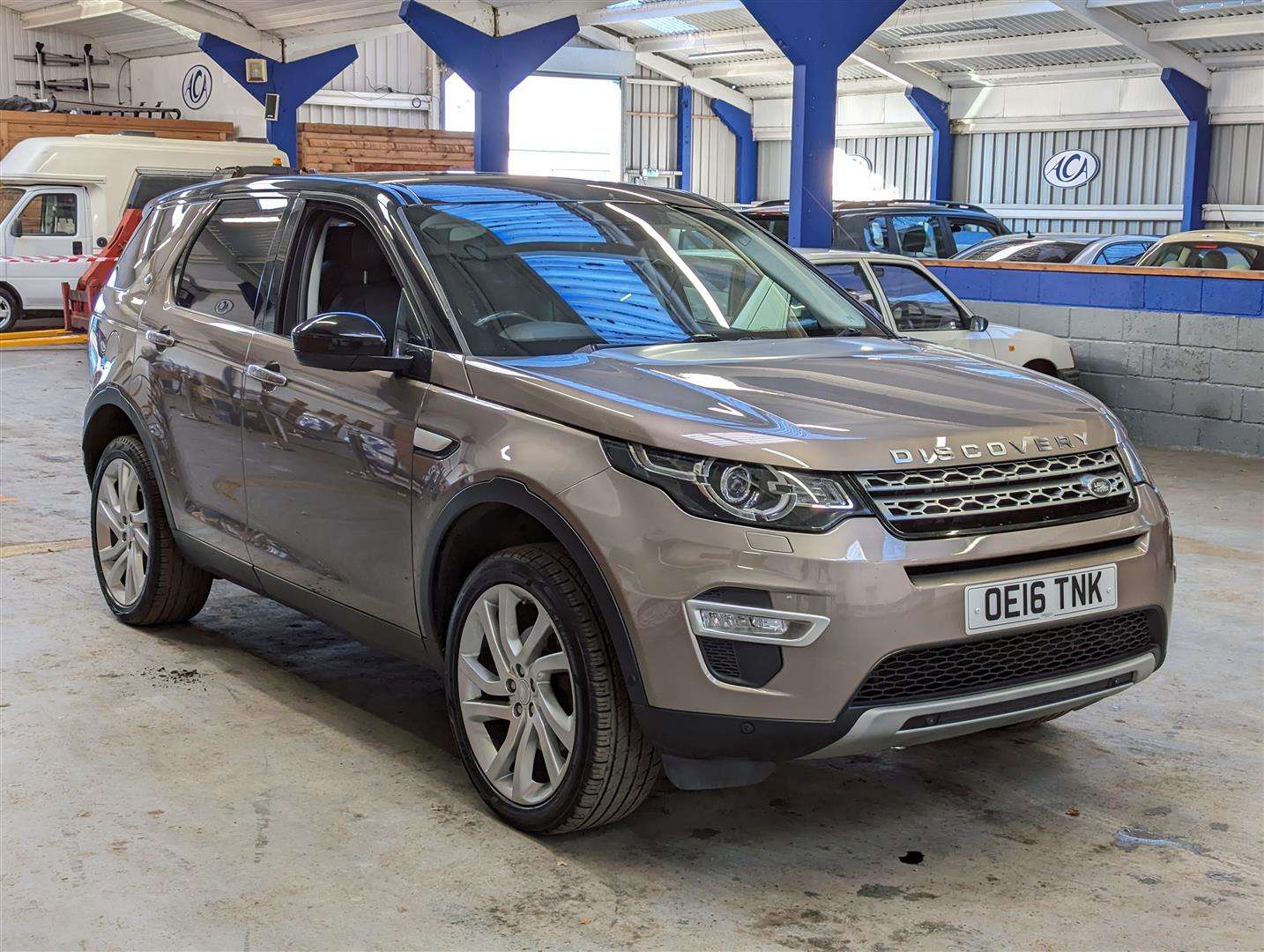 <p>2016 LAND ROVER DISCOVERY SPORT LUXURY HSE</p>