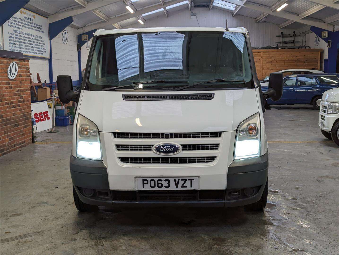 <p>2013 FORD TRANSIT 100 T280 FWD</p>