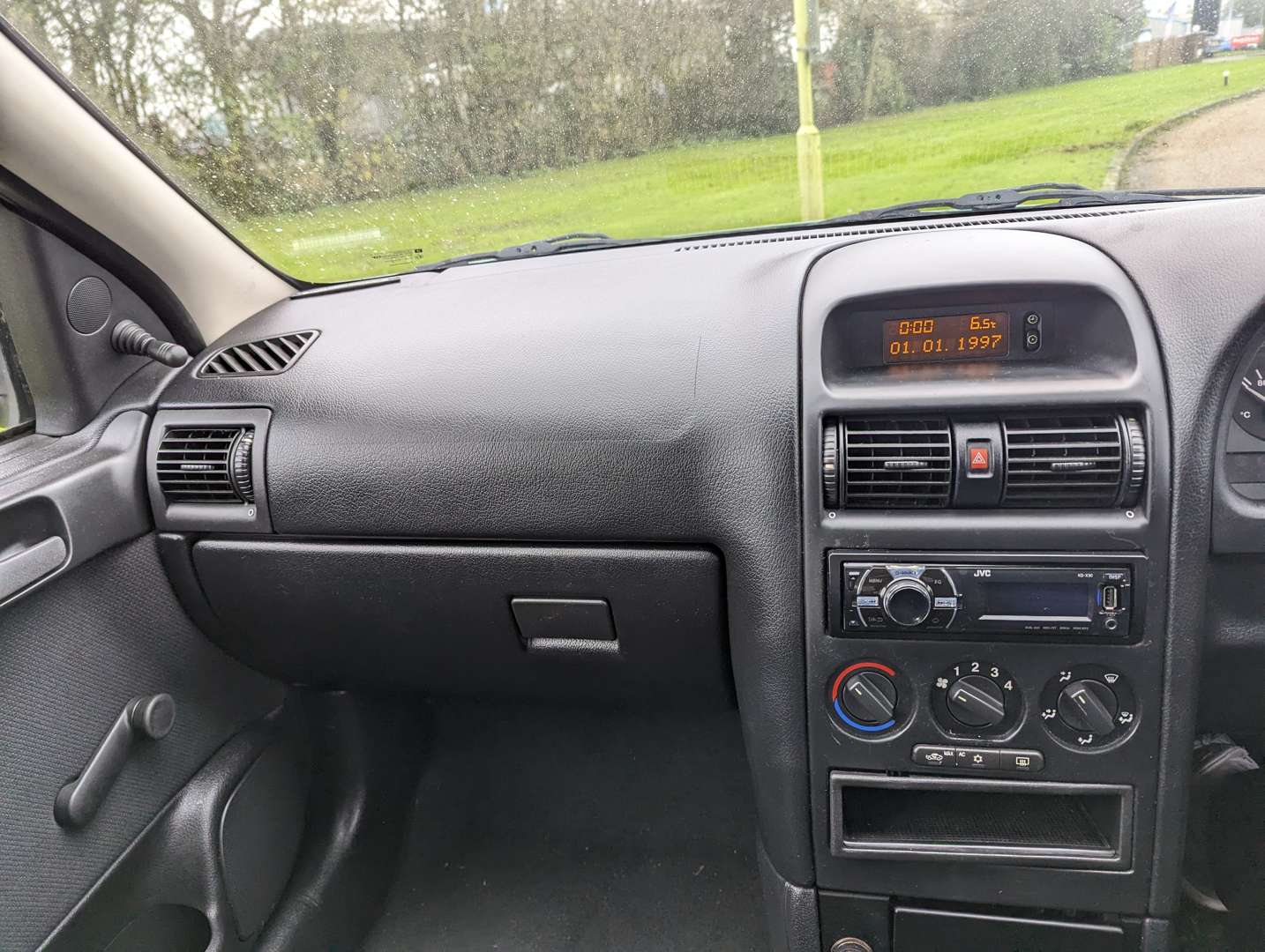 <p>1998 VAUXHALL ASTRA CLUB 1.6 8V&nbsp;</p>