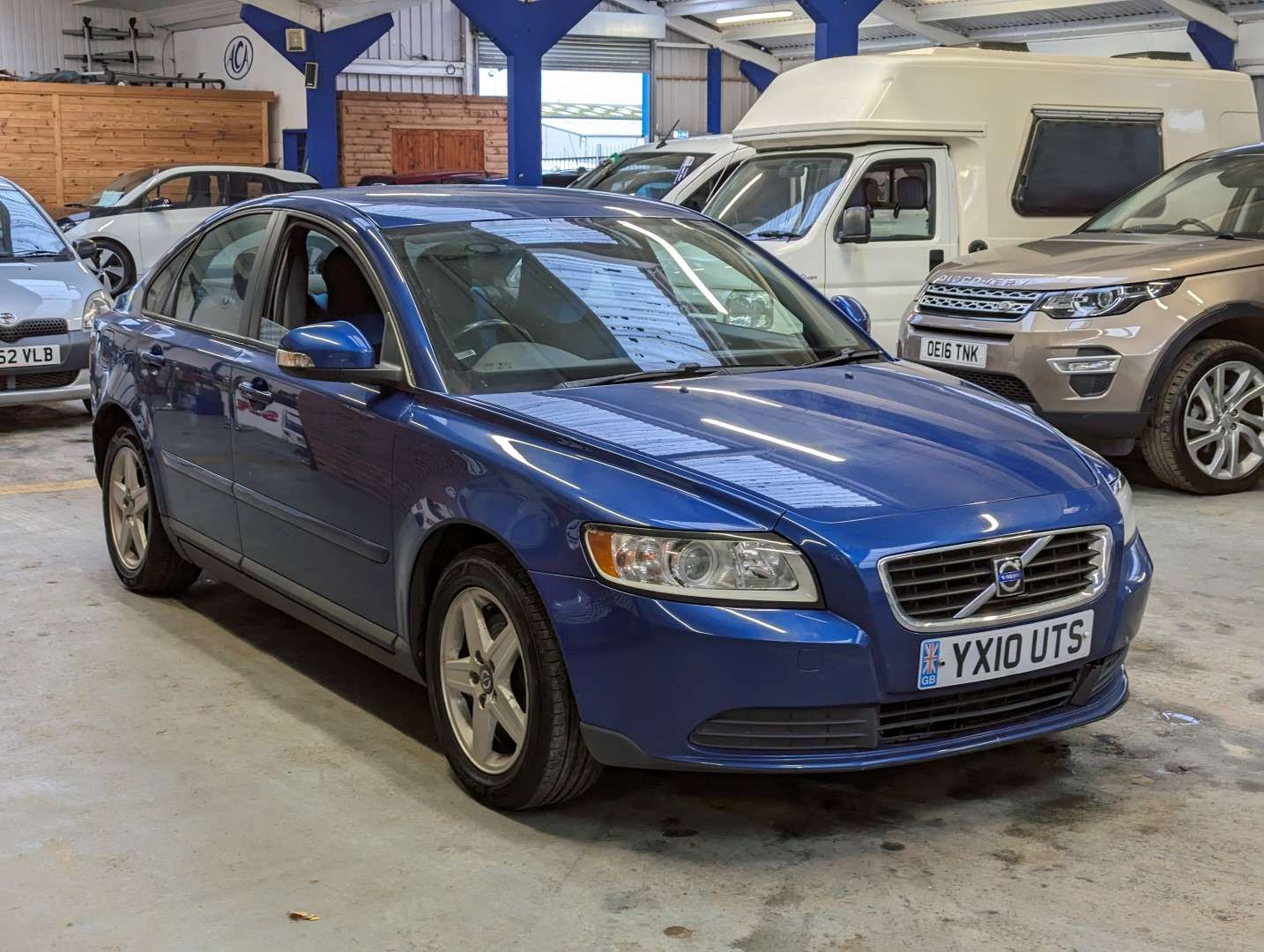 <p>2010 VOLVO S40 S D</p>