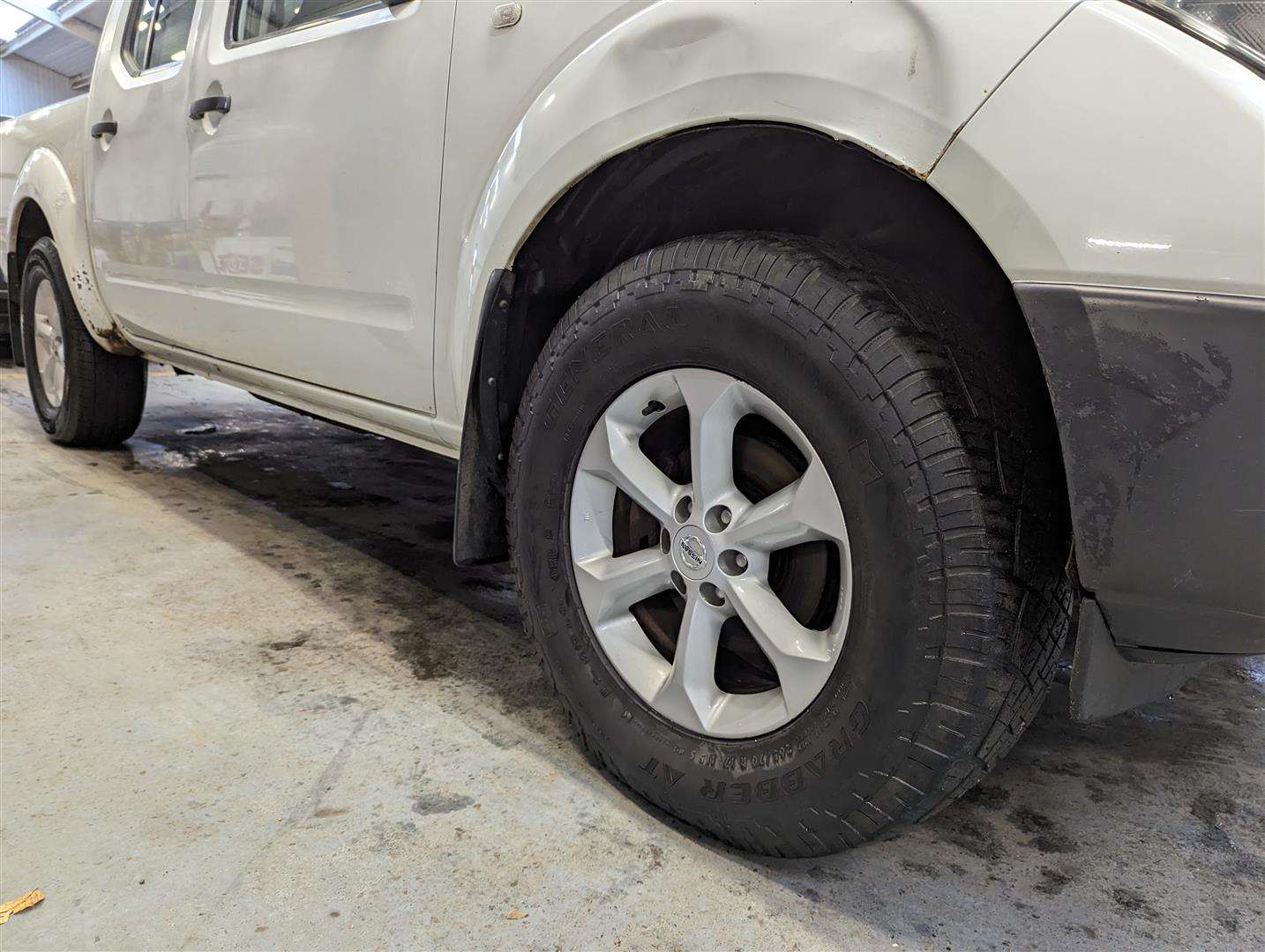 <p>2008 NISSAN NAVARA TREK D/C DCI</p>