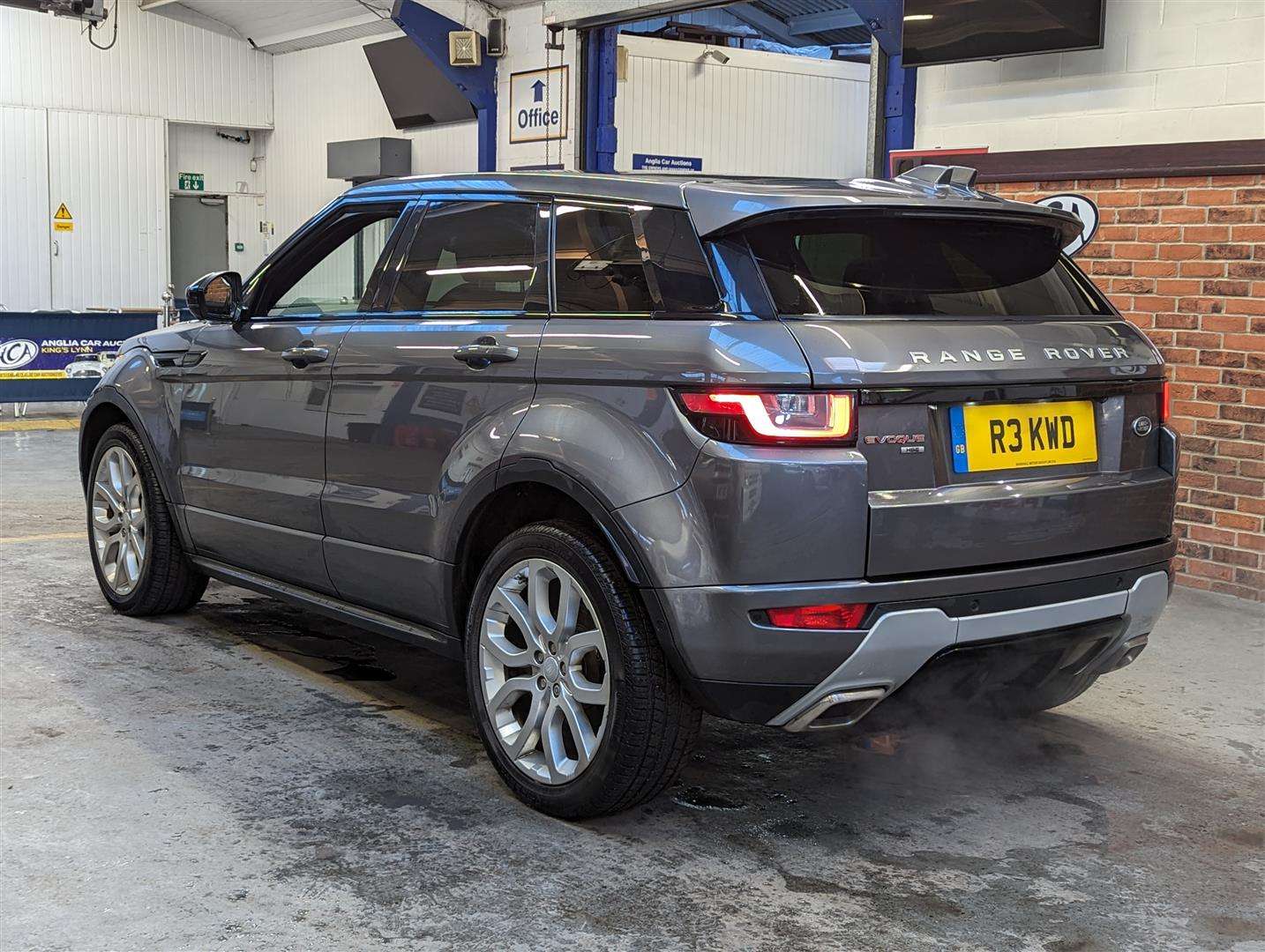 <p>2017 LAND ROVER RANGE ROVER EVOQUE HSE DYN LUX</p>