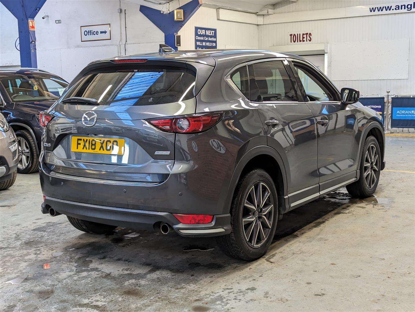 <p>2018 MAZDA CX-5 SPORT NAV</p>