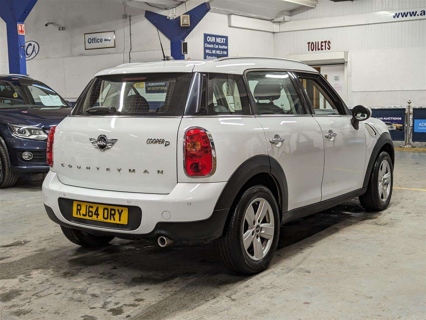 <p>2014 MINI COUNTRYMAN COOPER D</p>