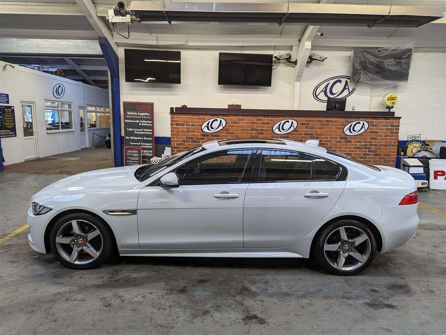 <p>2016 JAGUAR XE R-SPORT D AUTO</p>