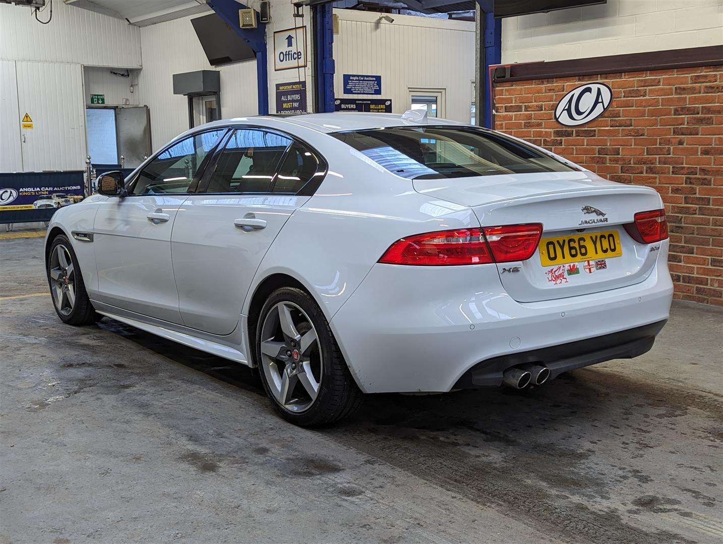 <p>2016 JAGUAR XE R-SPORT D AUTO</p>