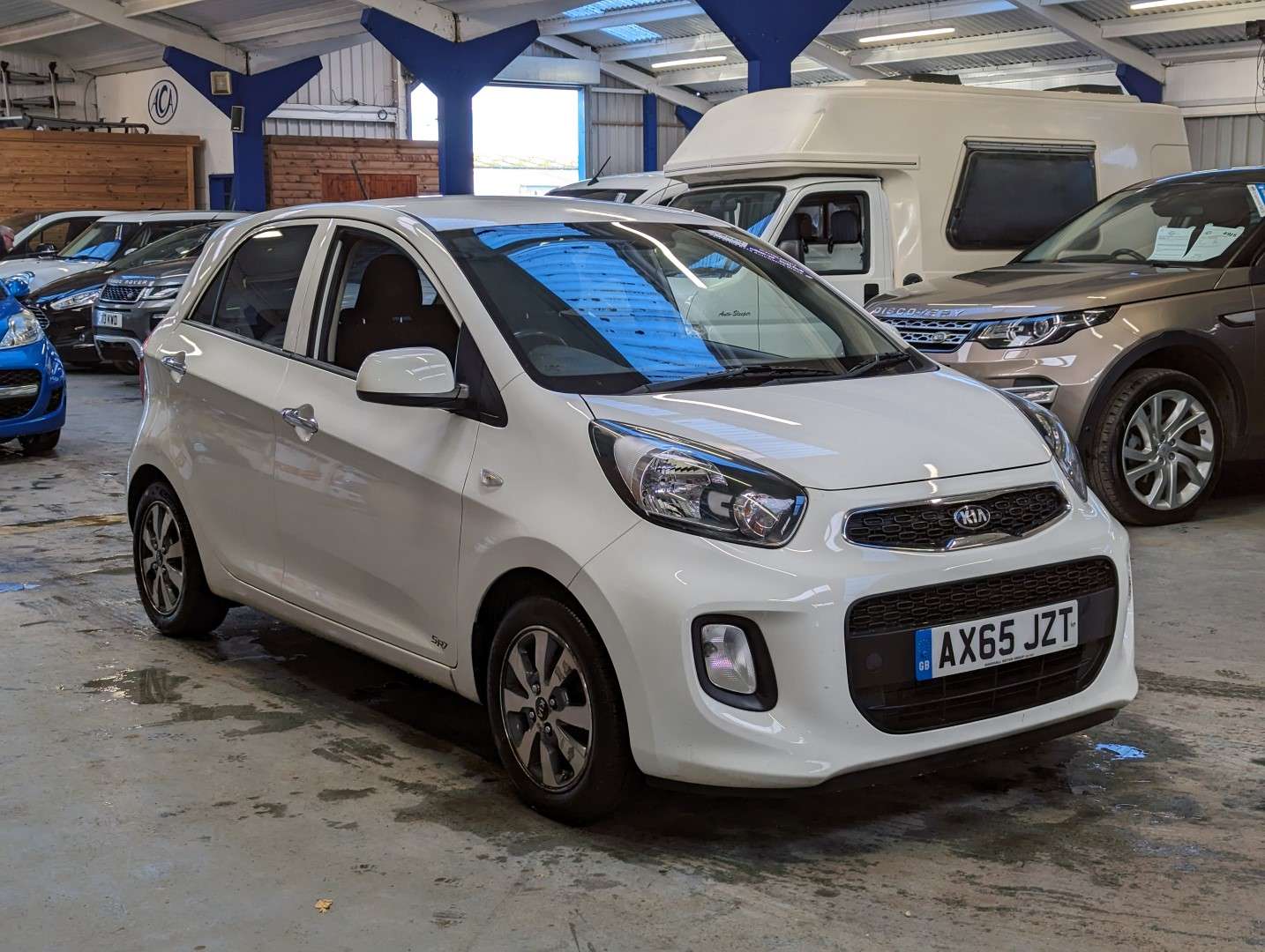 <p>2016 KIA PICANTO SR7</p>