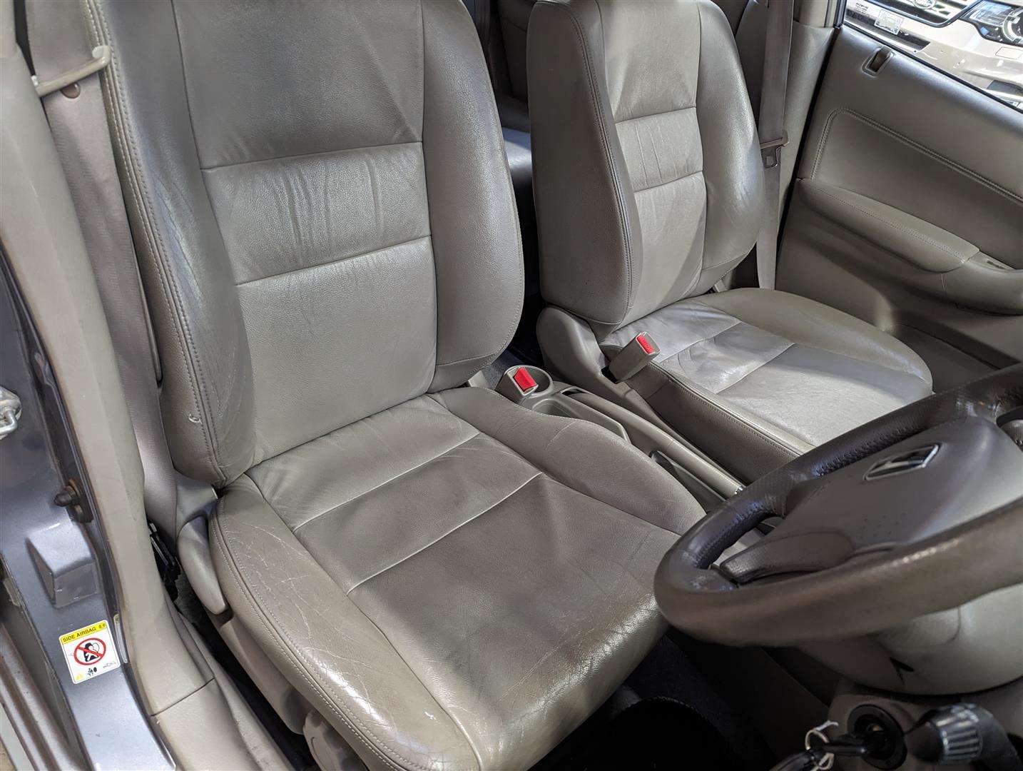 <p>2005 HONDA CIVIC VTEC EXECUTIVE AUTO</p>