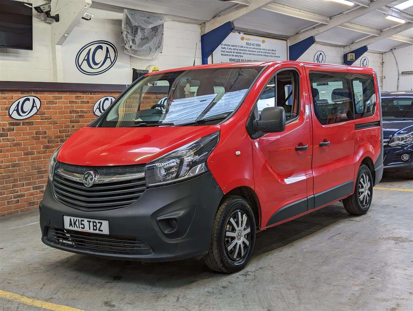 <p>2015 VAUXHALL VIVARO CDTI 9 SEATER</p>