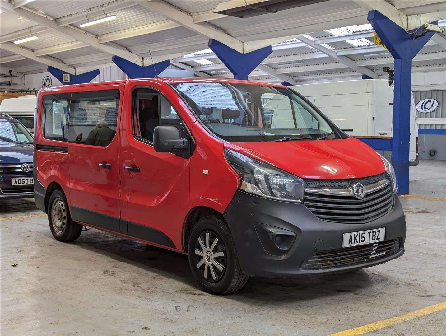 <p>2015 VAUXHALL VIVARO CDTI 9 SEATER</p>