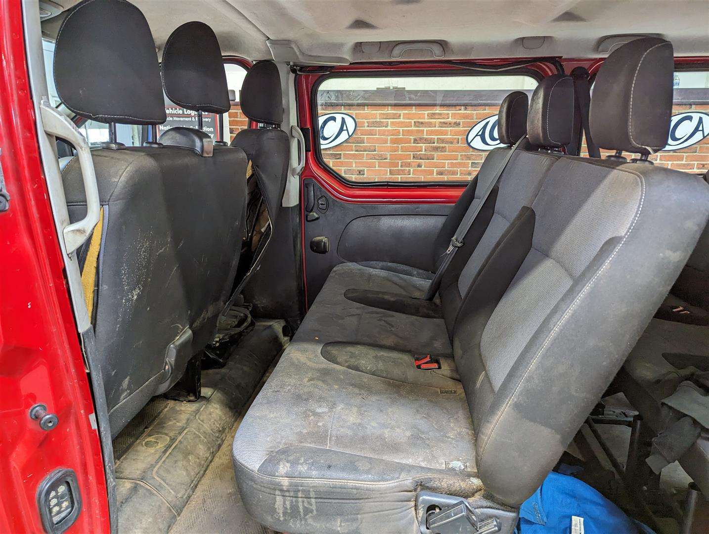 <p>2015 VAUXHALL VIVARO CDTI 9 SEATER</p>