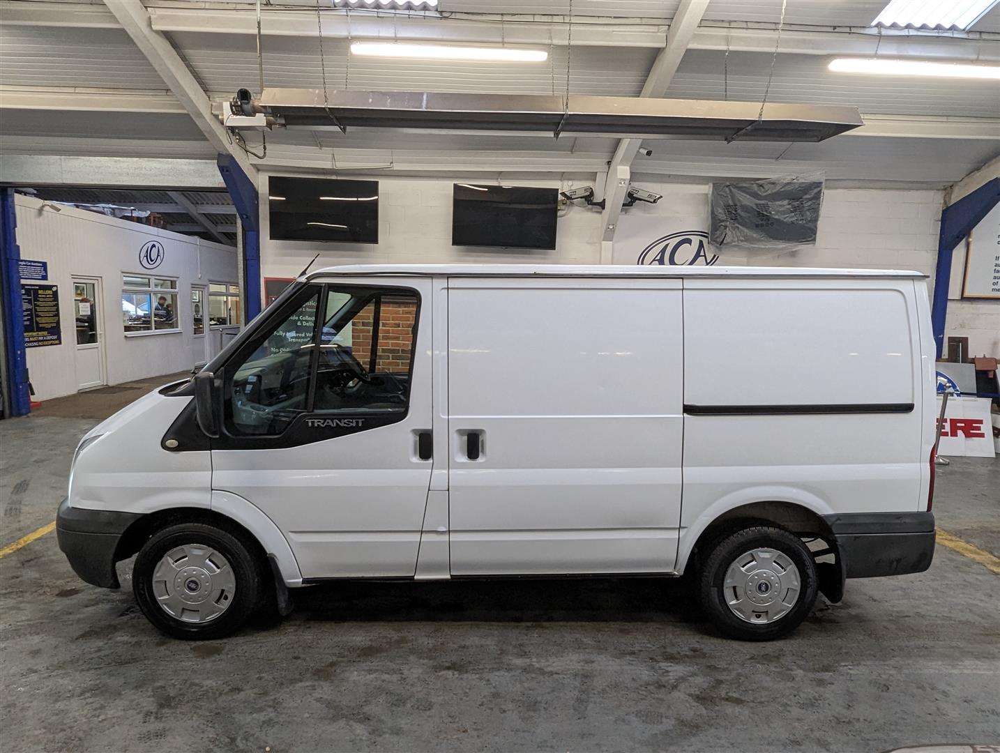 <p>2013 FORD TRANSIT 100 T280 FWD</p>