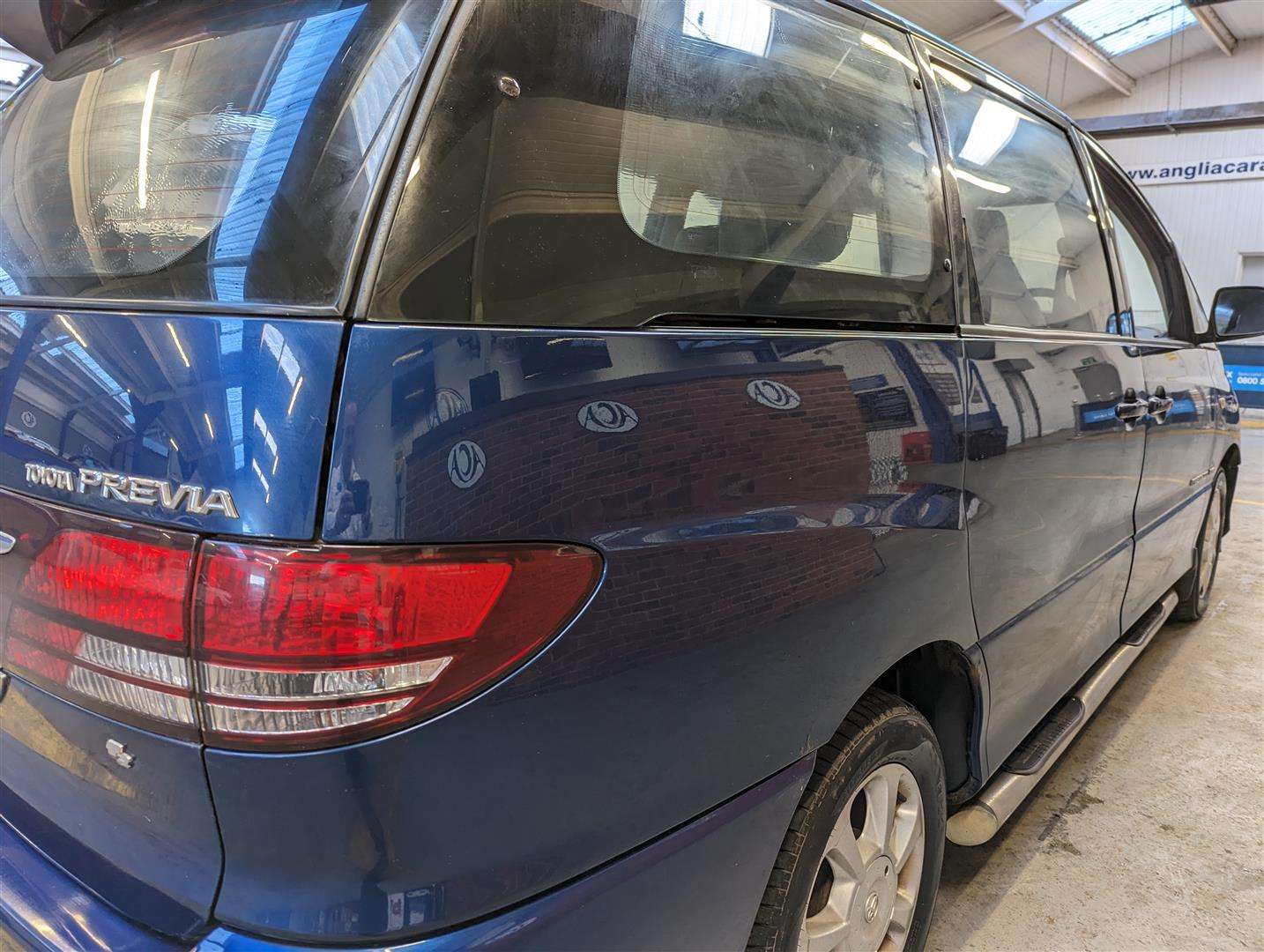 <p>2004 TOYOTA PREVIA T2 VVTI</p>