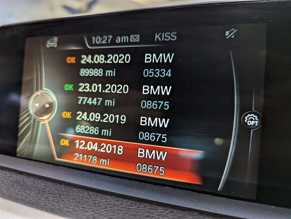 <p>2017 BMW 318I SE</p>