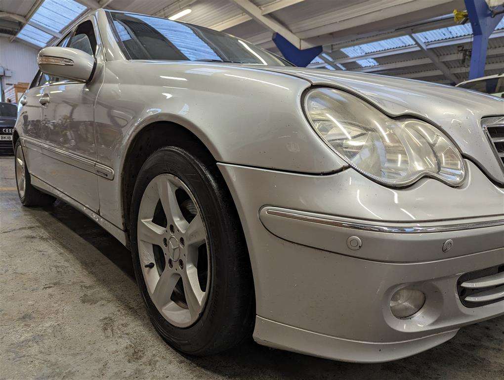 <p>2004 MERCEDES C200 CDI AVANTGARDE SE AUTO</p>