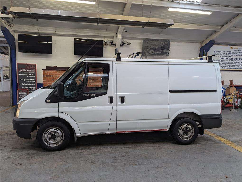 <p>2013 FORD TRANSIT 100 T280 FWD</p>