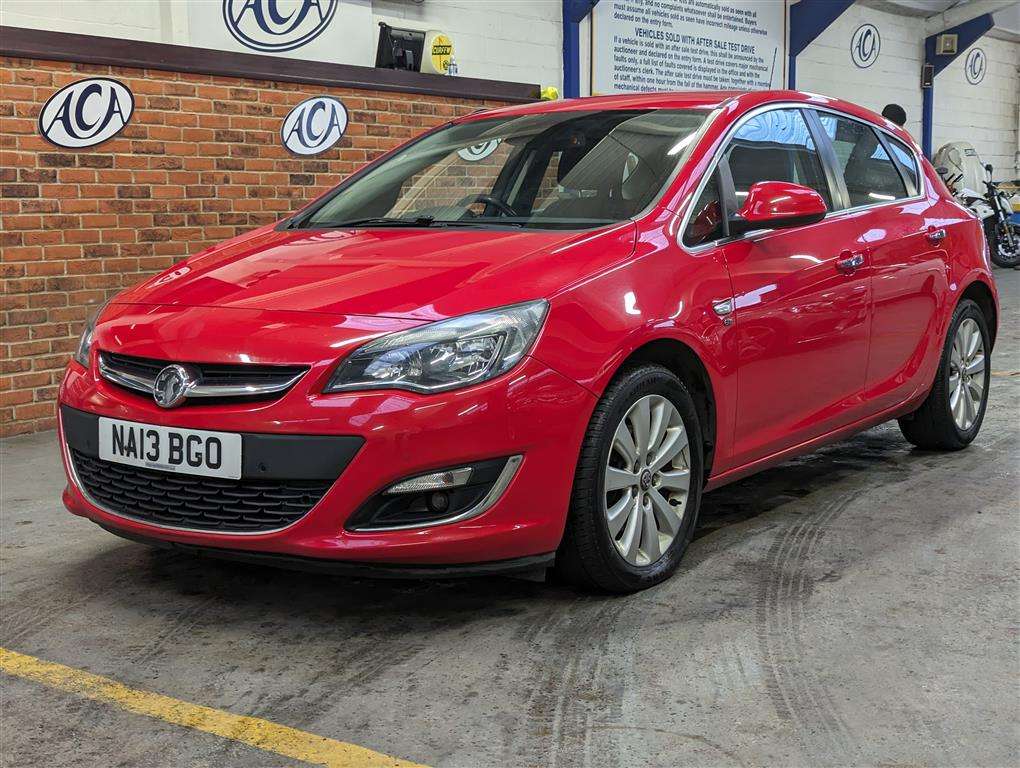 <p>2013 VAUXHALL ASTRA ELITE CDTI S/S SOLD</p>