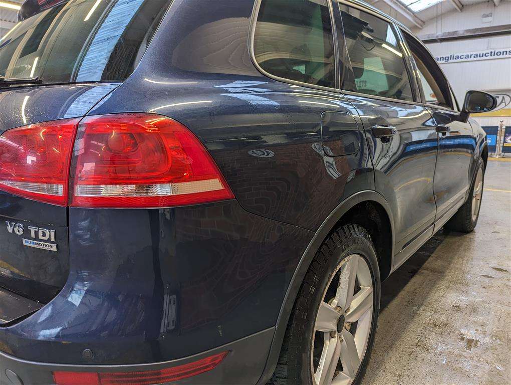 <p>2011 VOLKSWAGEN TOUAREG V6 ESCAPE TDI AUTO</p>