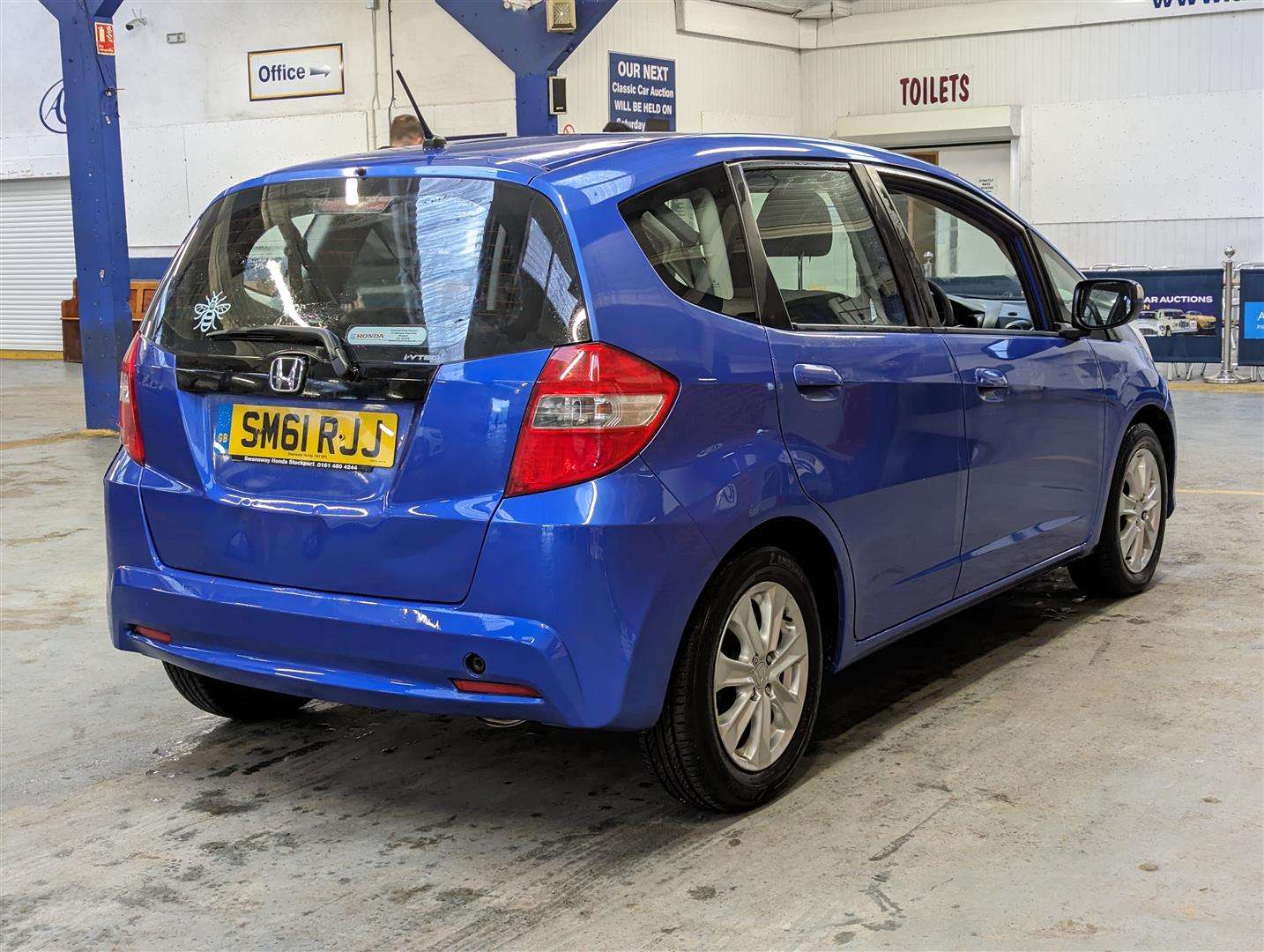 <p>2011 HONDA JAZZ I-VTEC ES</p>