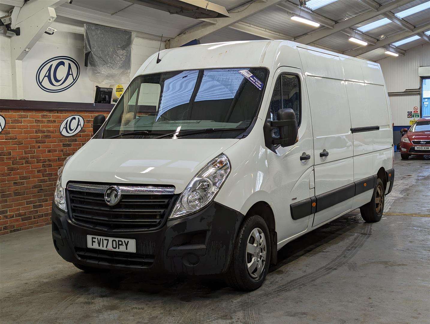 <p>2017 VAUXHALL MOVANO L3H2 F3500 CDTI</p>