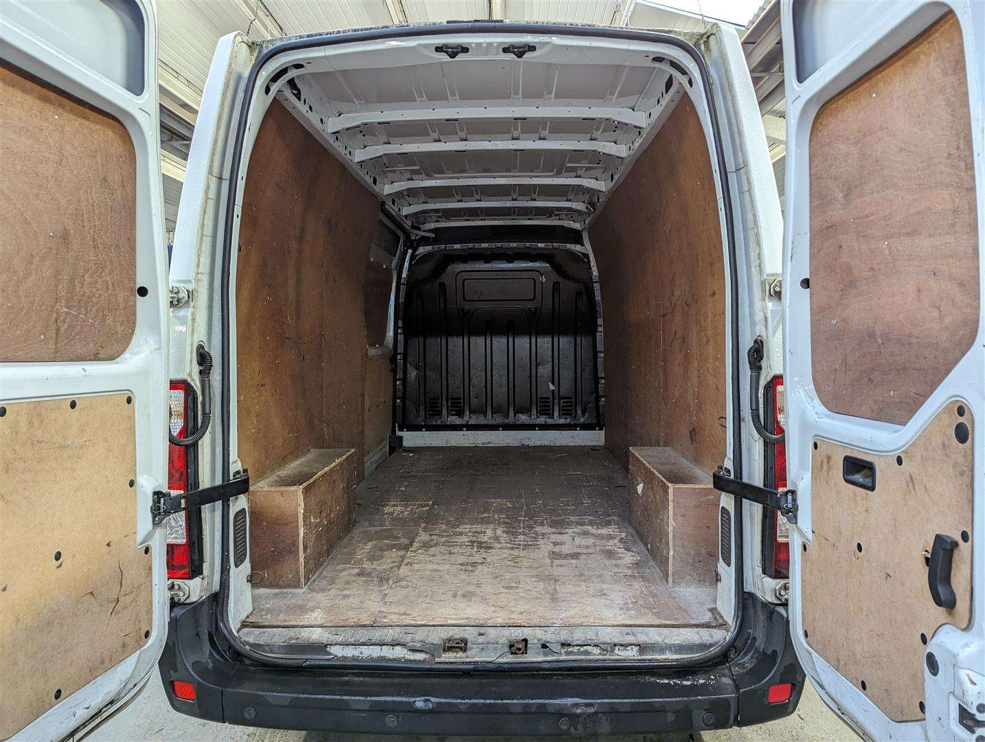 <p>2017 VAUXHALL MOVANO L3H2 F3500 CDTI</p>