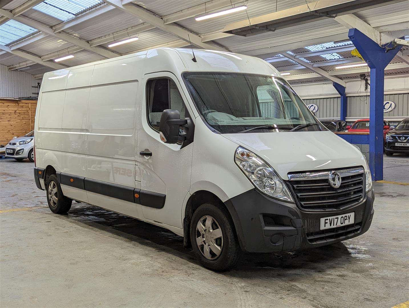 <p>2017 VAUXHALL MOVANO L3H2 F3500 CDTI</p>