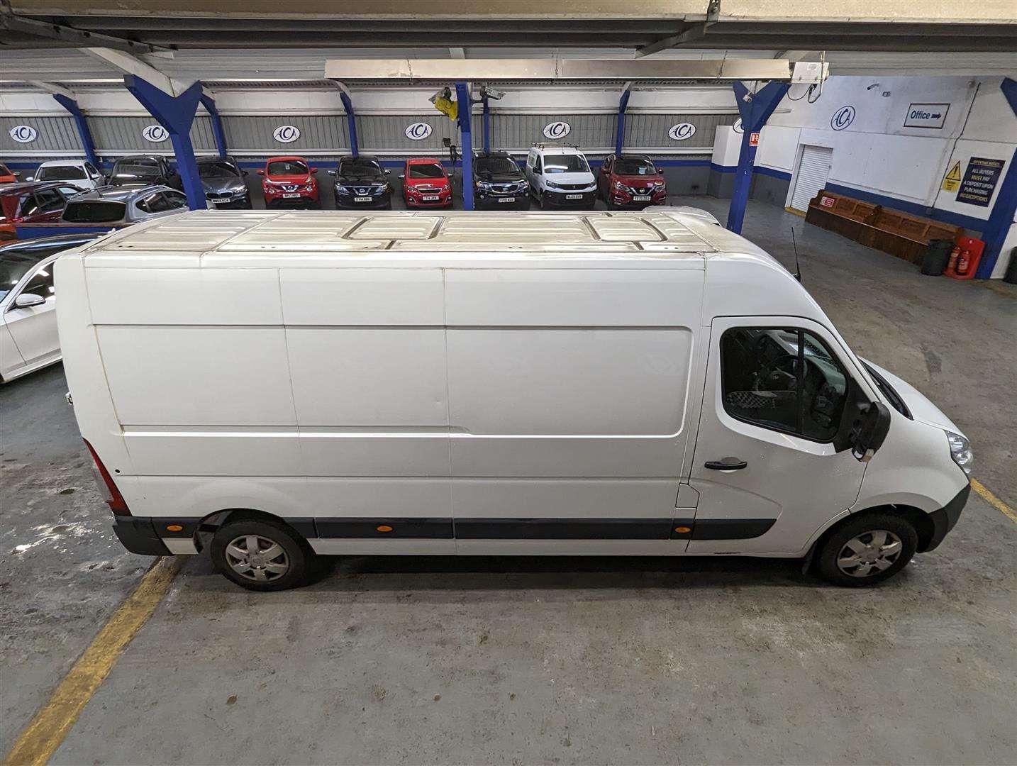 <p>2017 VAUXHALL MOVANO L3H2 F3500 CDTI</p>