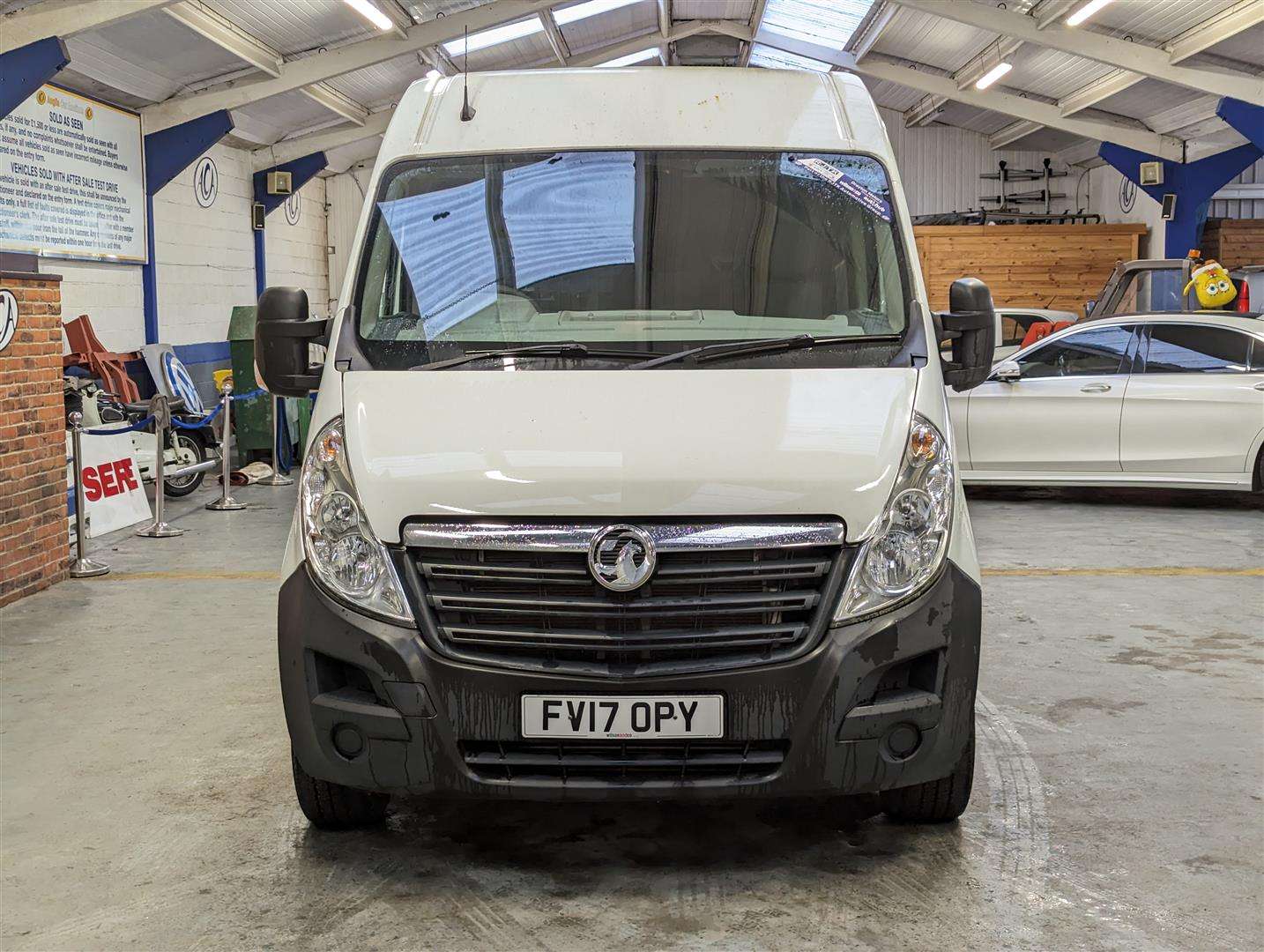 <p>2017 VAUXHALL MOVANO L3H2 F3500 CDTI</p>