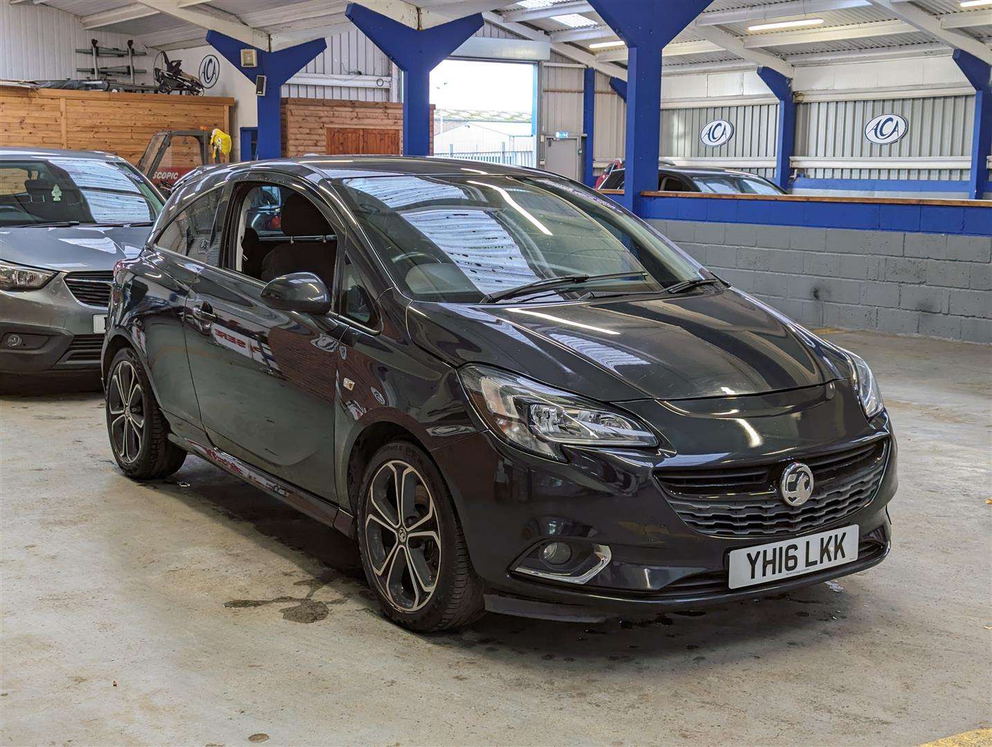 <p>2016 VAUXHALL CORSA BLACK EDITION S/S</p>