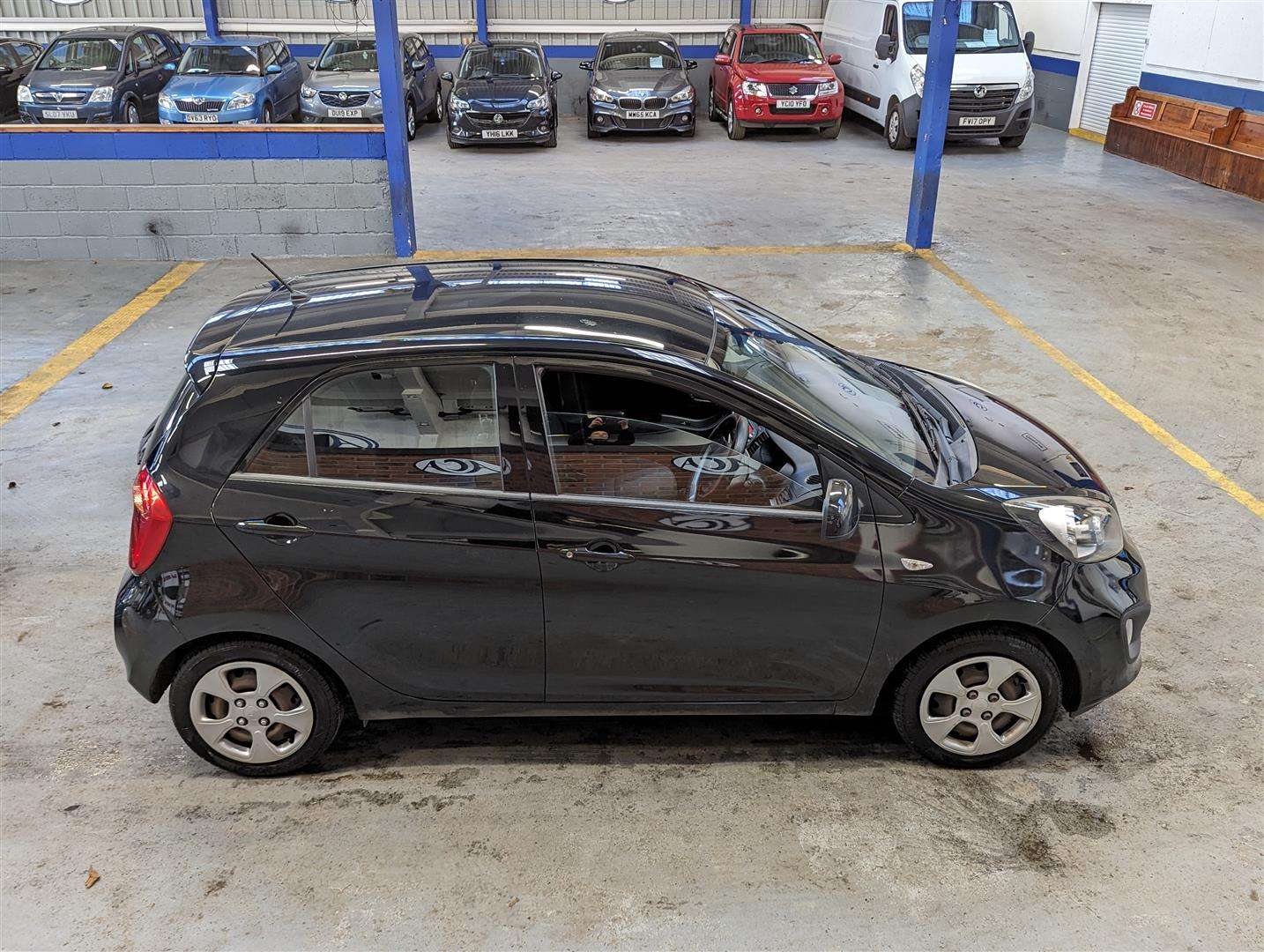 <p>2011 KIA PICANTO 1</p>