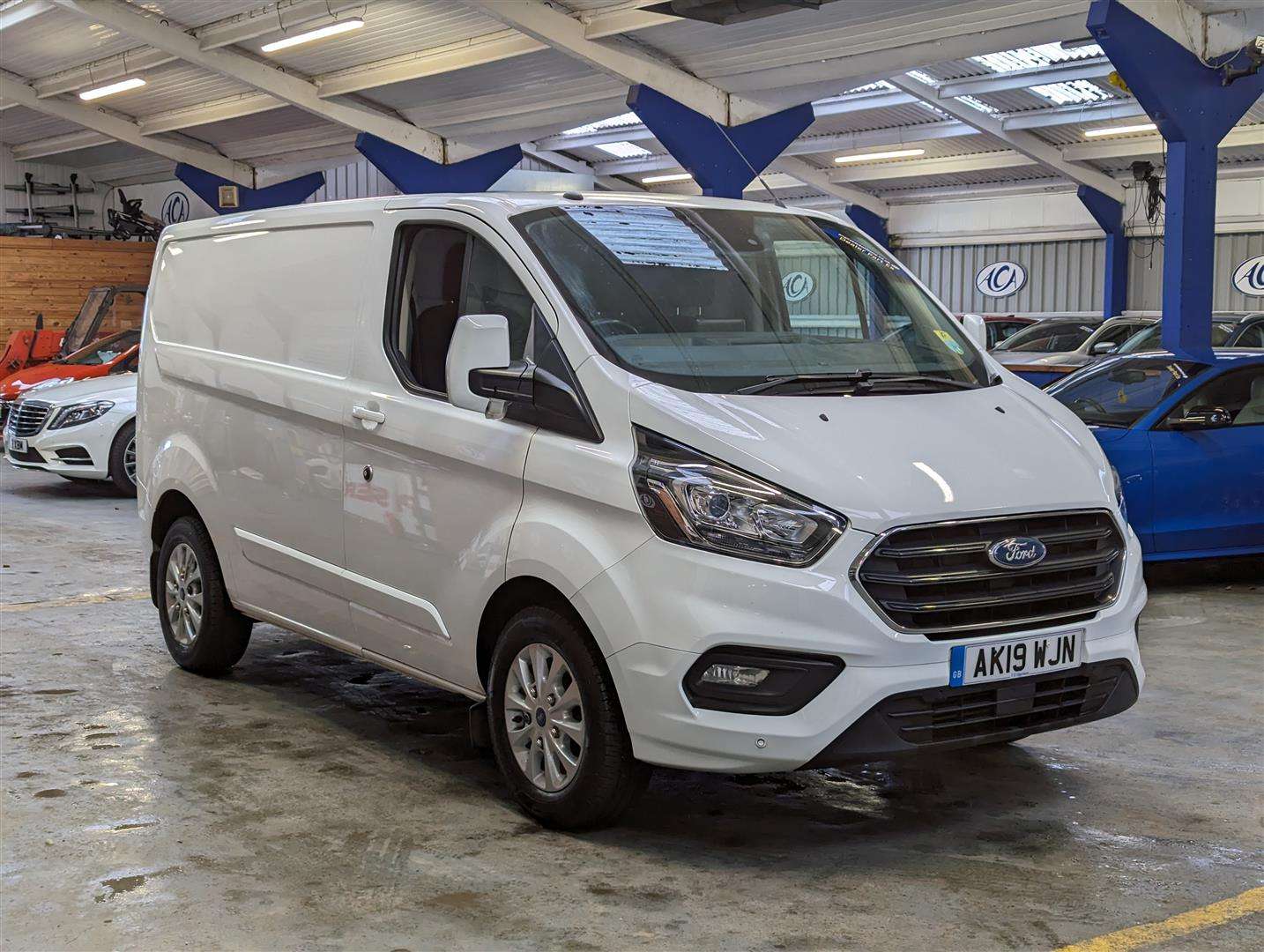 <p>2019 FORD TRANSIT CUSTOM 280 LIMITED</p>