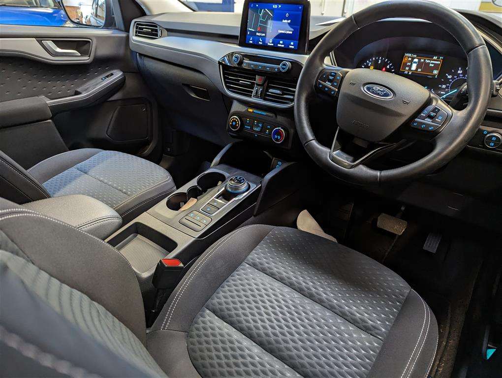 <p>2020 FORD KUGA ZETEC ECOBLUE AUTO</p>