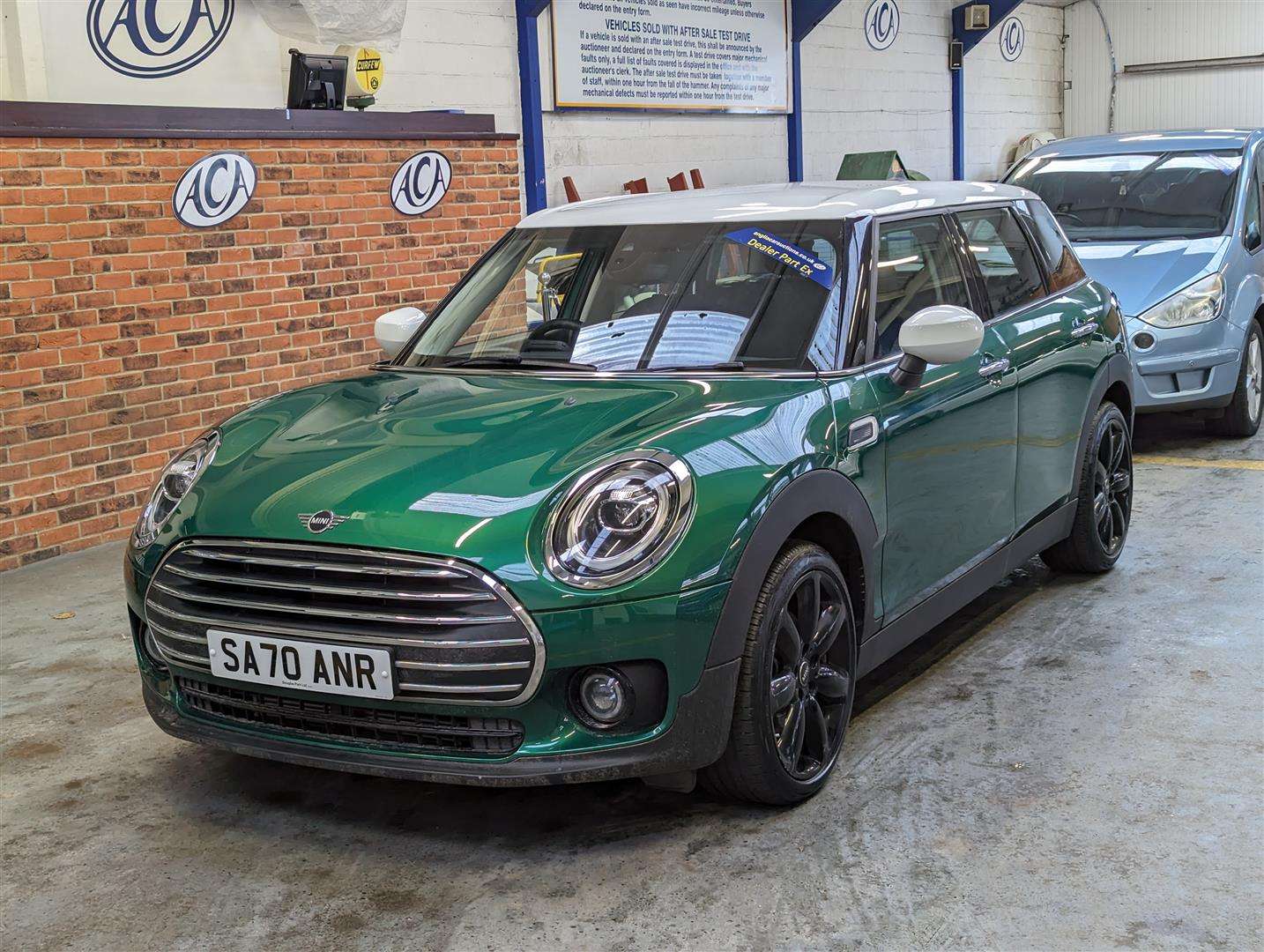 <p>2020 MINI CLUBMAN COOPER EXCLUSIVE</p>