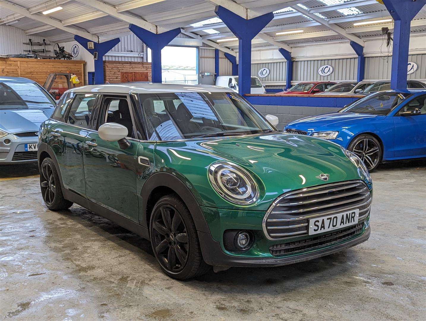 <p>2020 MINI CLUBMAN COOPER EXCLUSIVE</p>