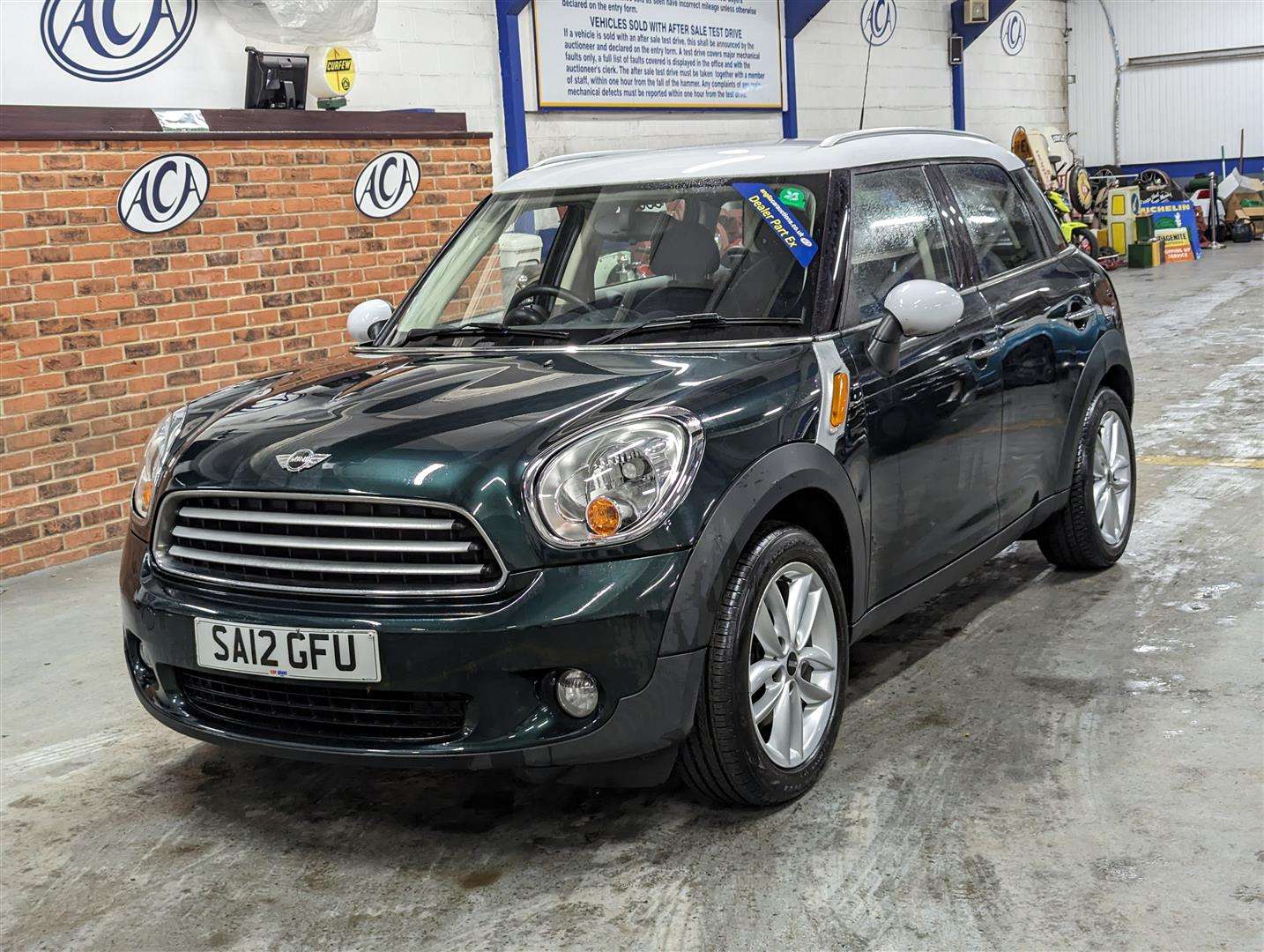 <p>2012 MINI COUNTRYMAN COOPER</p>