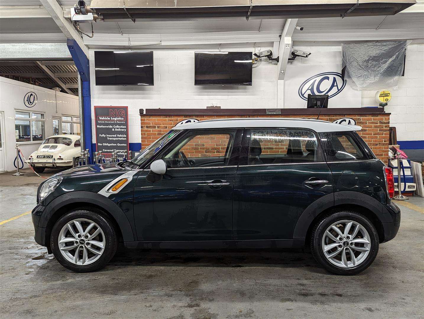 <p>2012 MINI COUNTRYMAN COOPER</p>