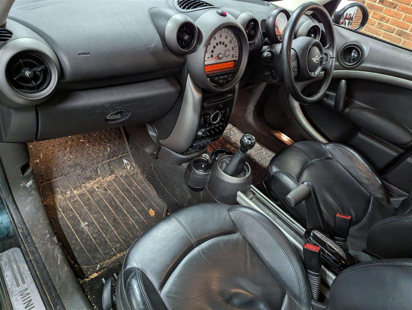 <p>2012 MINI COUNTRYMAN COOPER</p>