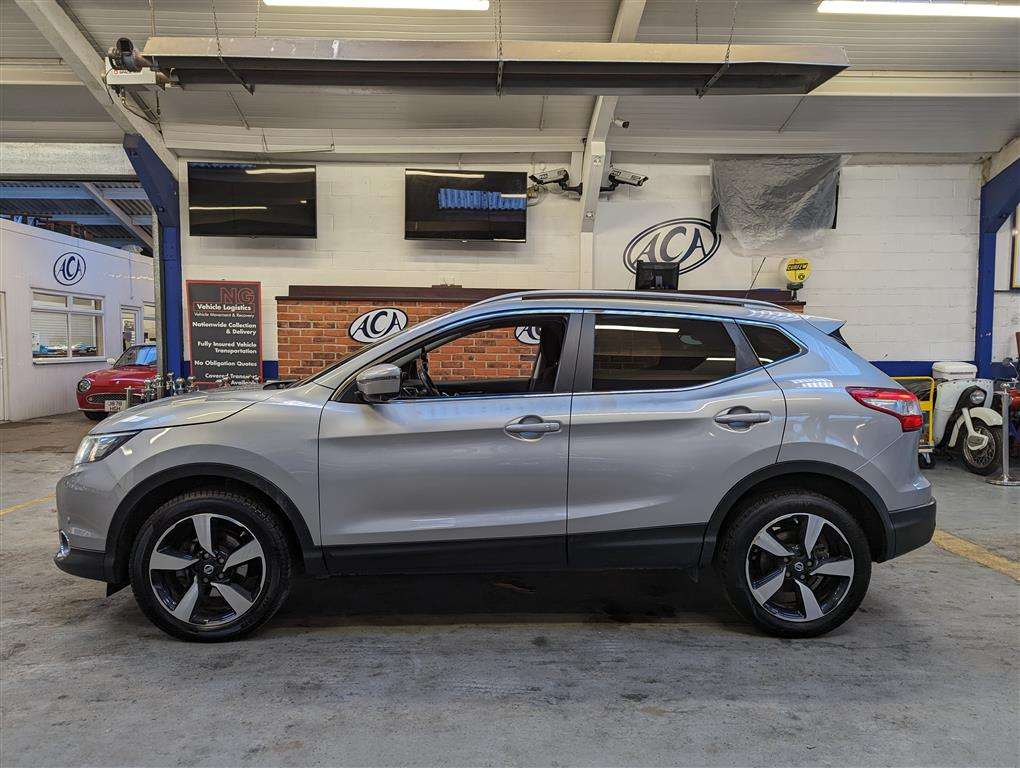 <p>2015 NISSAN QASHQAI N-TEC + DCI</p>