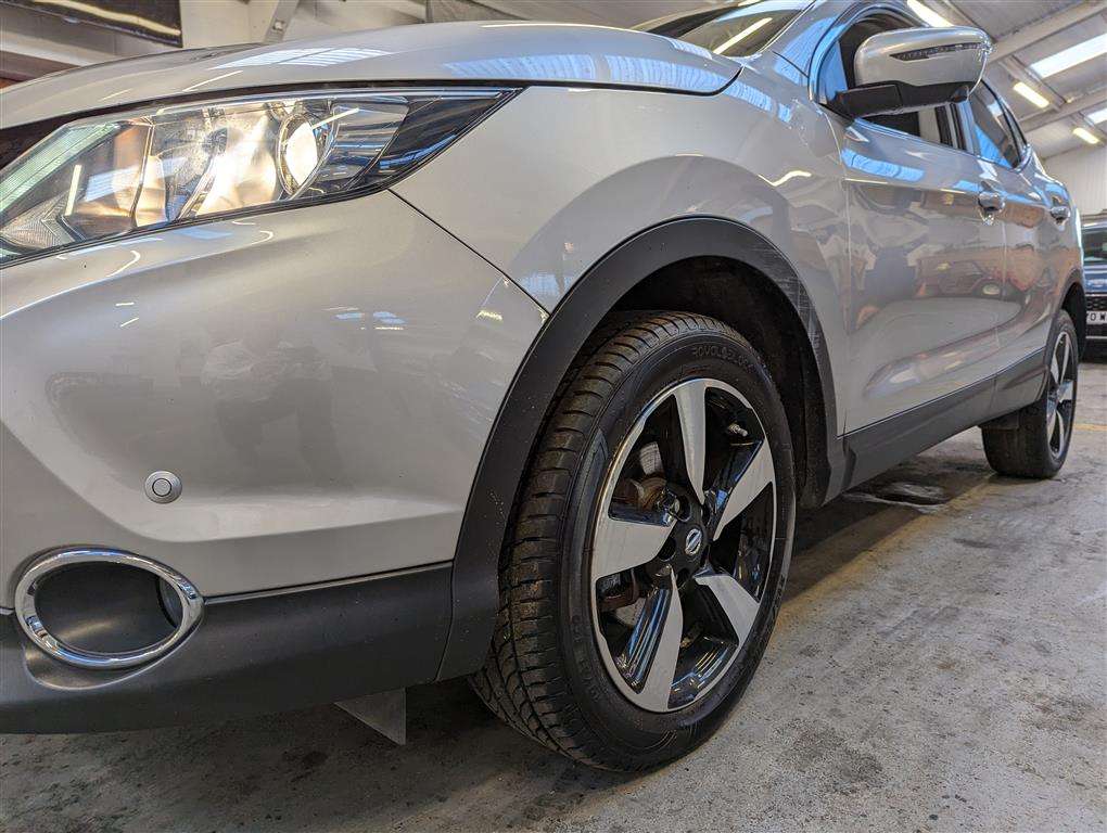 <p>2015 NISSAN QASHQAI N-TEC + DCI</p>